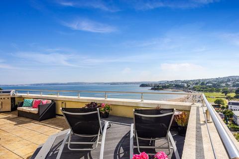 2 bed property, in Warren Road, £575,000