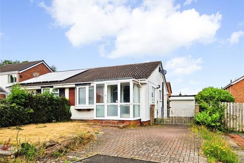 2 bed property, in Apple Close, £95,000
