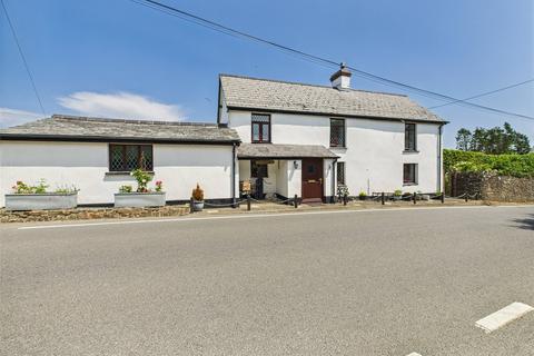 3 bed property, in Chilsworthy, £329,995