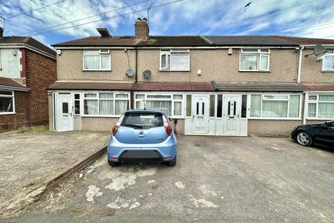 2 bed property, in Lansbury Drive, £450,000