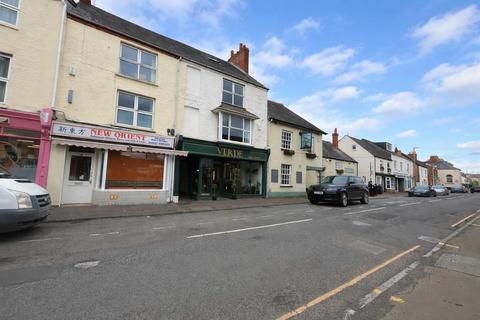 3 bed property, in South Street, £215,000