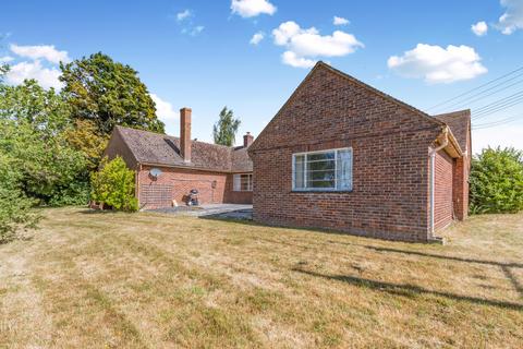 3 bed property, in Long Green, £465,000