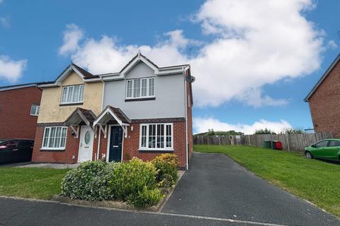 2 bed property, in Redcar Avenue, £145,000