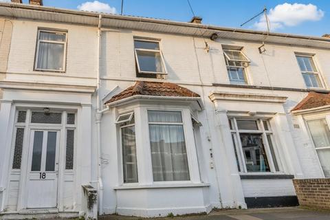 4 bed property, in Norwich Avenue, £340,000