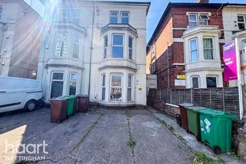 6 bed property, in Gregory Boulevard, £300,000