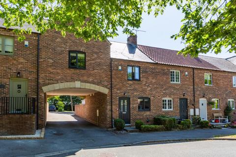 3 bed property, in Gilsforth Lane, £290,000