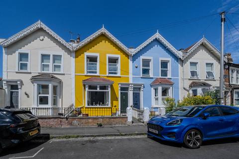 3 bed property, in Falmouth Road, £550,000