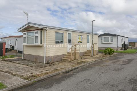 1 bed property, in West Shore Park, £55,000