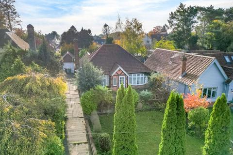 3 bed property, in Tadcaster Road, £425,000