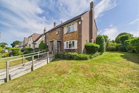 3 bed property, in Harewood Avenue, £599,000