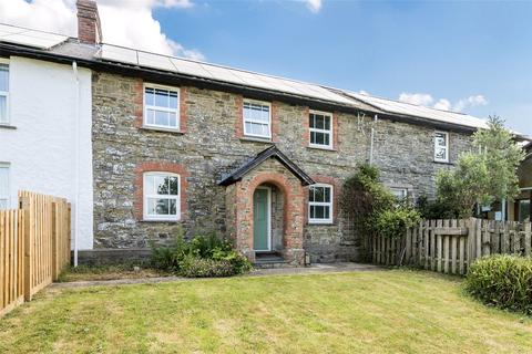 3 bed property, in Ashford, £395,000