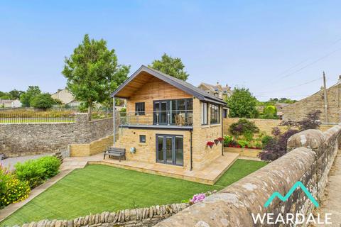 3 bed property, in Front Street, £499,000