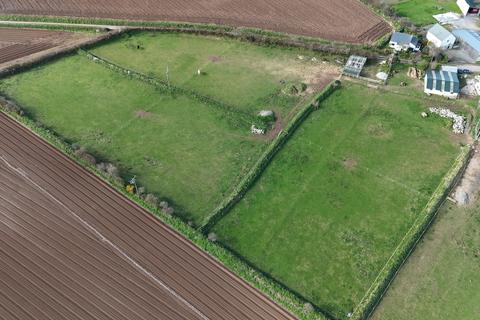 3 bed property, in White Cross, £525,000