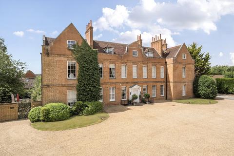 5 bed property, in Henley Park, £1,225,000