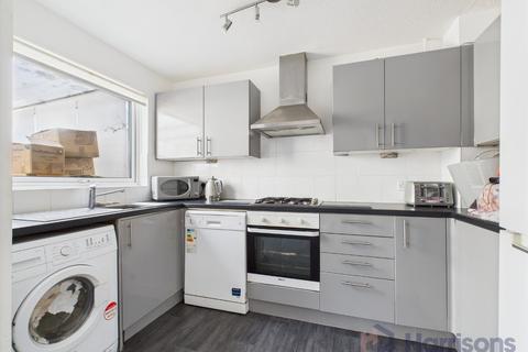3 bed property, in Invicta Court, £270,000