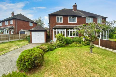 3 bed property, in Overdale Road, £280,000
