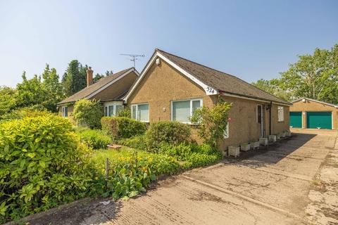 4 bed property, in Horton Road, £800,000