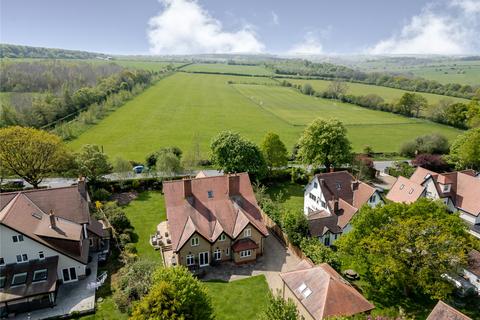 5 bed property, in Halston House, £2,000,000