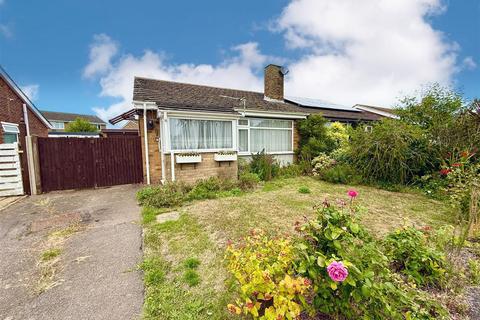 2 bed property, in Rivermead, £210,000