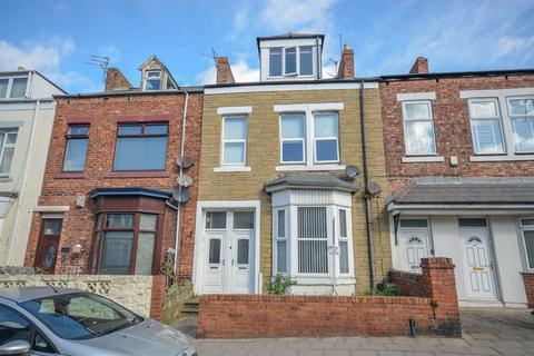 3 bed property, in Dean Road, £99,950