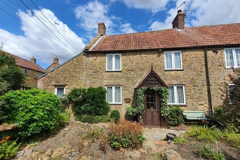 3 bed property, in Silver Street, £230,000