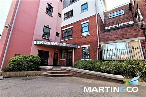 2 bed property, in Portland Gate, £190,000