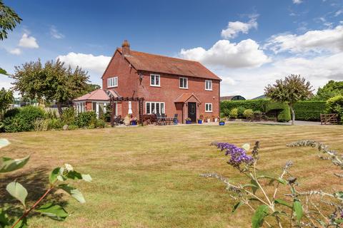 3 bed property, in Muckleton Lane, £750,000