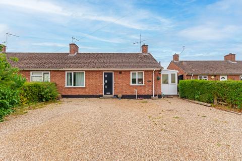 2 bed property, in Maitland Road, £340,000