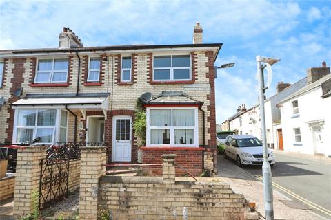 2 bed property, in Victoria Gardens, £155,000