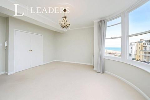 1 bed property, in Bedford Square, £250,000