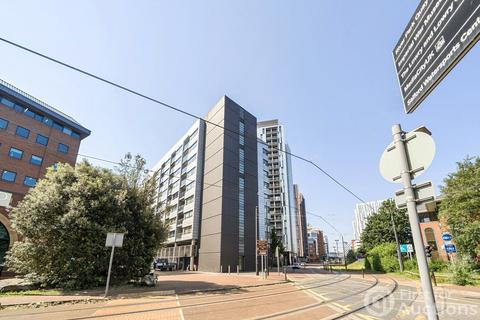 2 bed property, in The Quays, £165,000