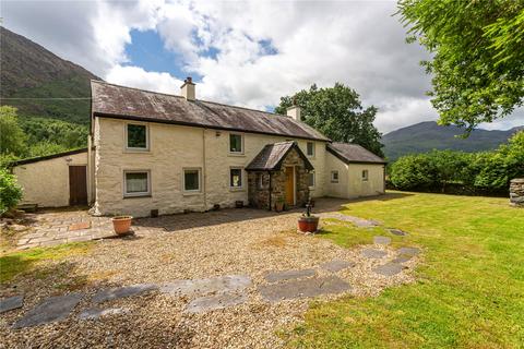 3 bed property, in Beddgelert, £650,000