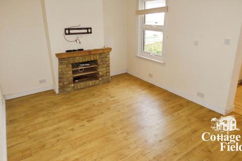 2 bed property, in Lancaster Road, £300,000