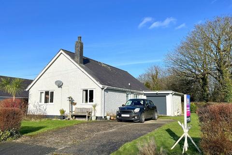 3 bed property, in Bro Dawel, £242,000