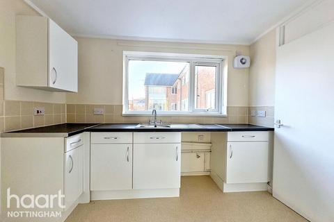 1 bed property, in Woodgate Court, £60,000