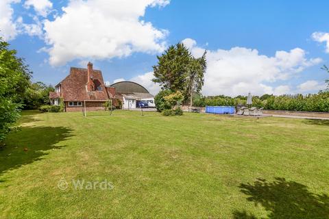 4 bed property, in Horseshoes Lane, £750,000