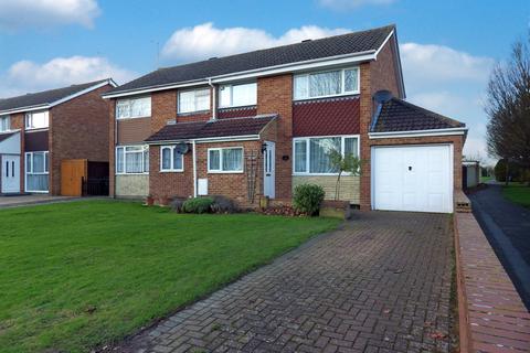 3 bed property, in Robinson Close, £300,000