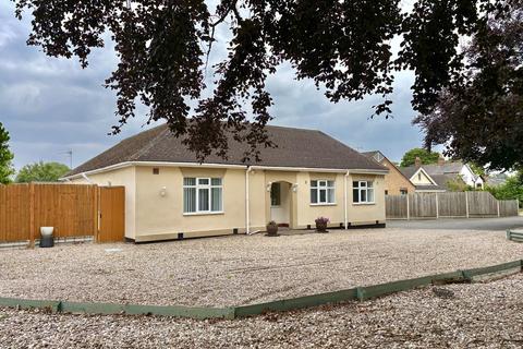 3 bed property, in Winchester Road, £550,000