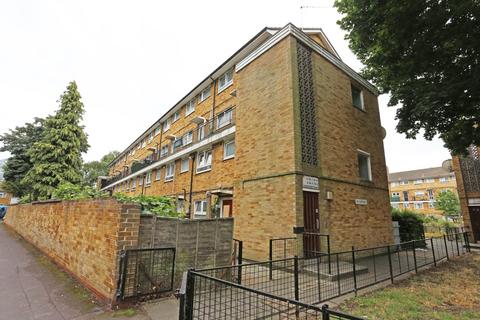 3 bed property, in Grantham Road, £370,000