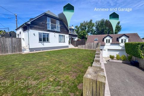 6 bed property, in Chapel Hill, £950,000