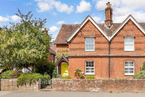 3 bed property, in High Street, £475,000