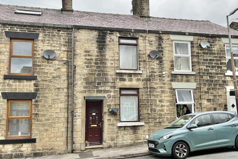 2 bed property, in Brosscroft, £150,000