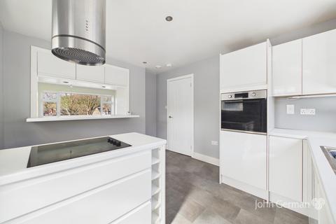 3 bed property, in Morley Lane, £315,000