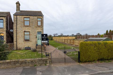 3 bed property, in Quarryfields, £320,000
