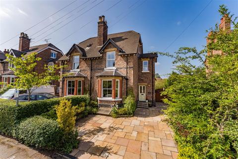 3 bed property, in Trafford Road, £875,000