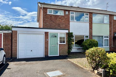 3 bed property, in Ash Drive, £250,000