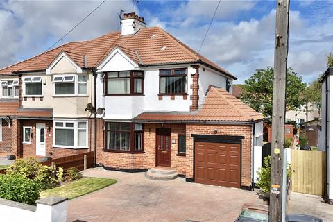 3 bed property, in Loretto Drive, £315,000