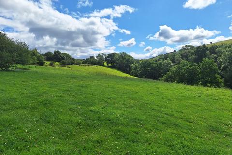 Land, in Land off Heads Lane, £250,000