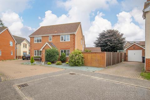 4 bed property, in Varrick Way, £325,000