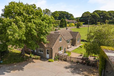 5 bed property, in Stancombe, £1,000,000